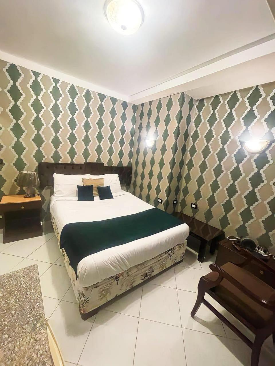 Golden Sun Hotel - Gurdaka Kültér fotó